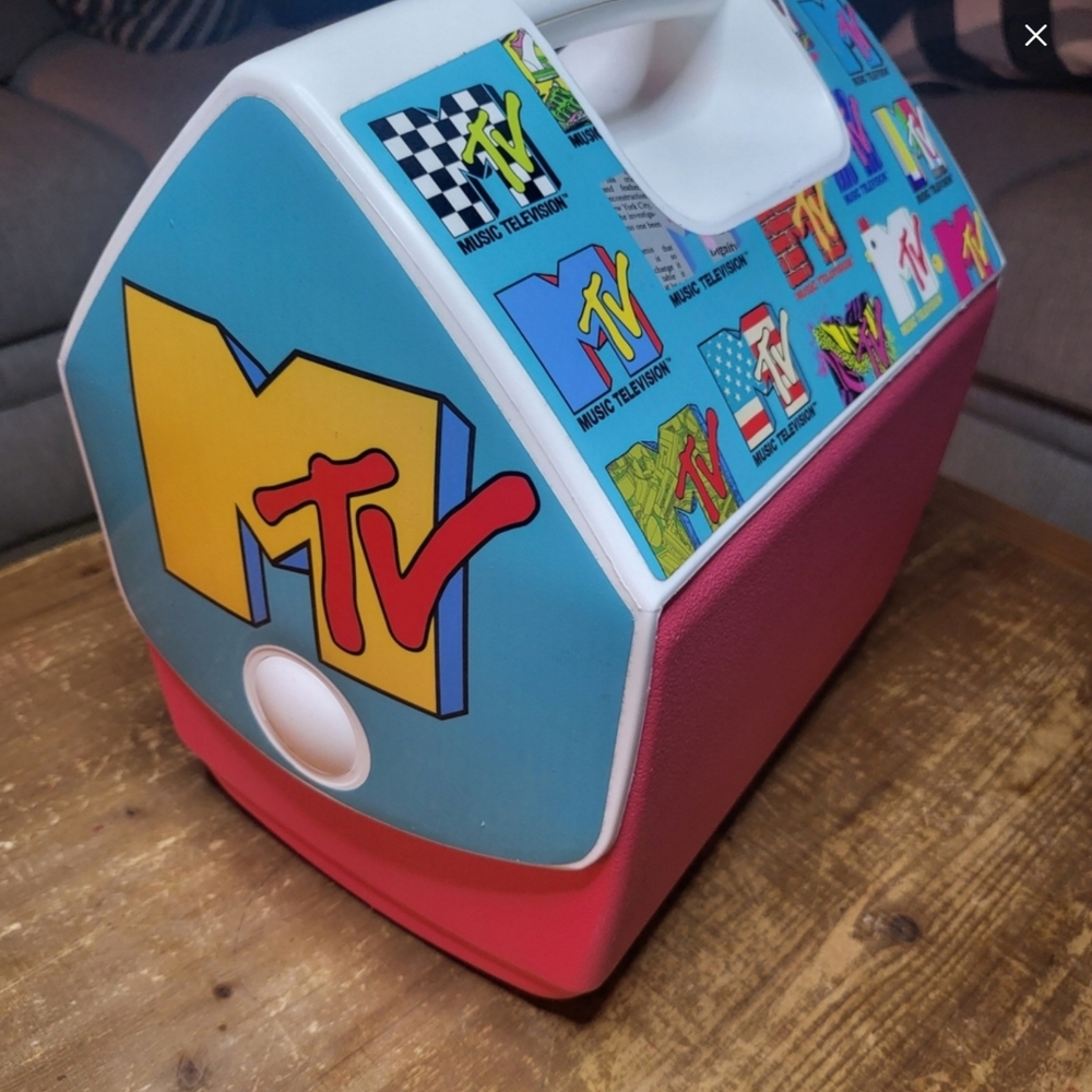 Igloo Limited Edition MTV mini cooler 7qt